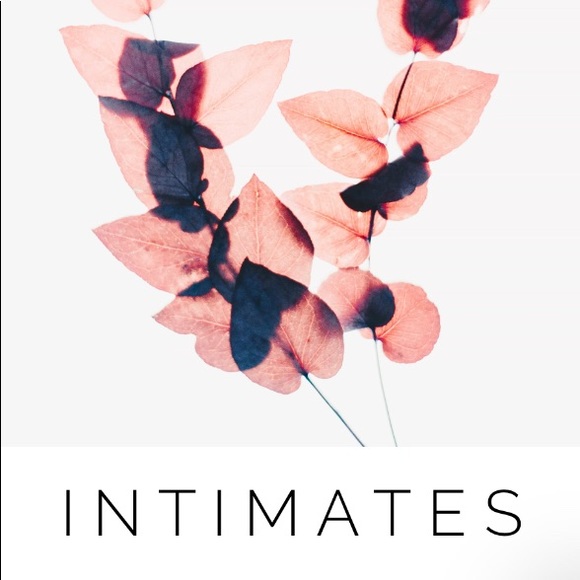 Intimates👙 - Picture 2 of 3